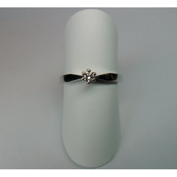 6 pronks solitaire ring