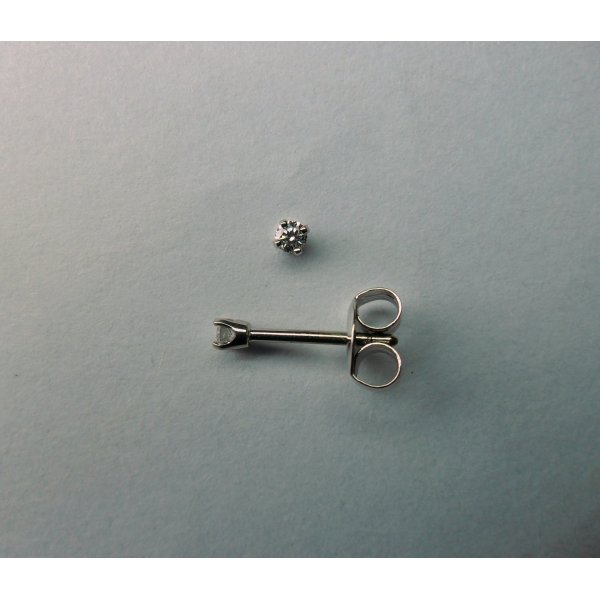 White Gold 4-Pronks Solitaire Ear Studs 2 - 0.08 crt.