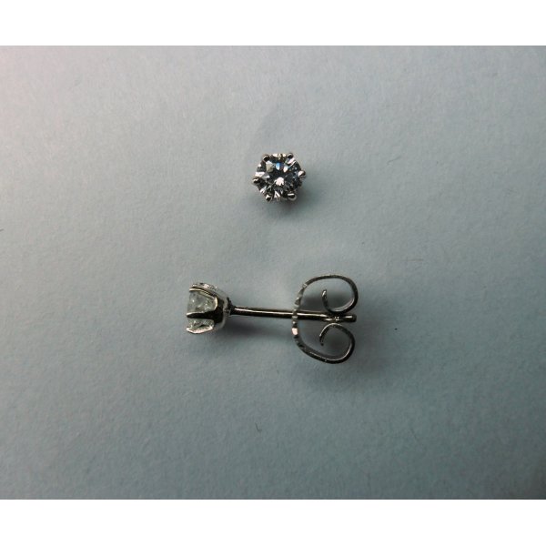 White Gold 6-Pronks Solitaire Ear Studs 2 - 0.36 crt.