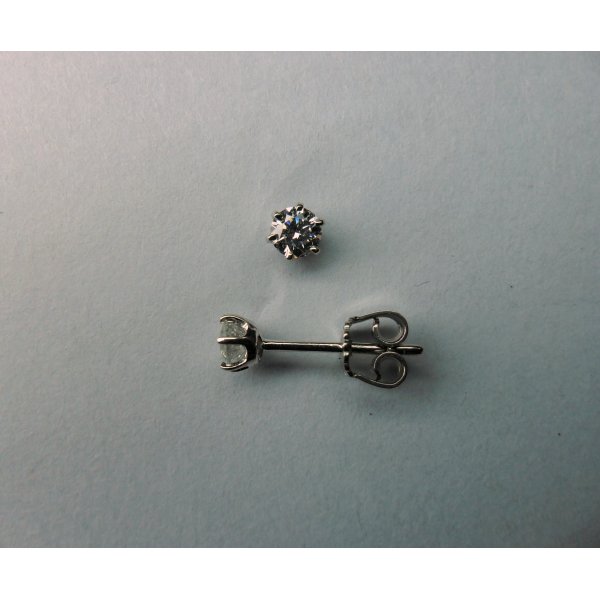White Gold 6-Pronks Solitaire Ear Studs 2 - 0.40 crt.