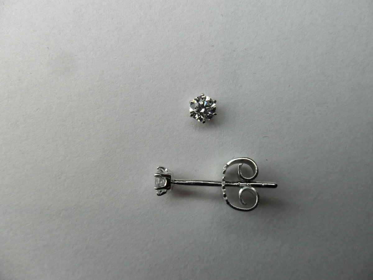 Witgouden 6-Poot Solitair Oorstekers 2 - 0.25 crt.