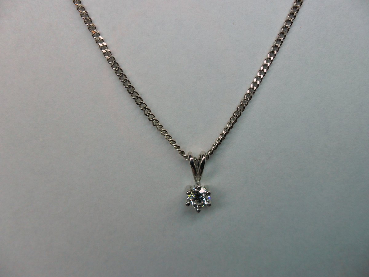 Solitair Hanger Witgoud 0.20 crt.