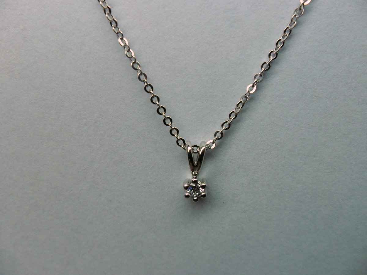 Solitair Hanger Witgoud 0.05 crt.