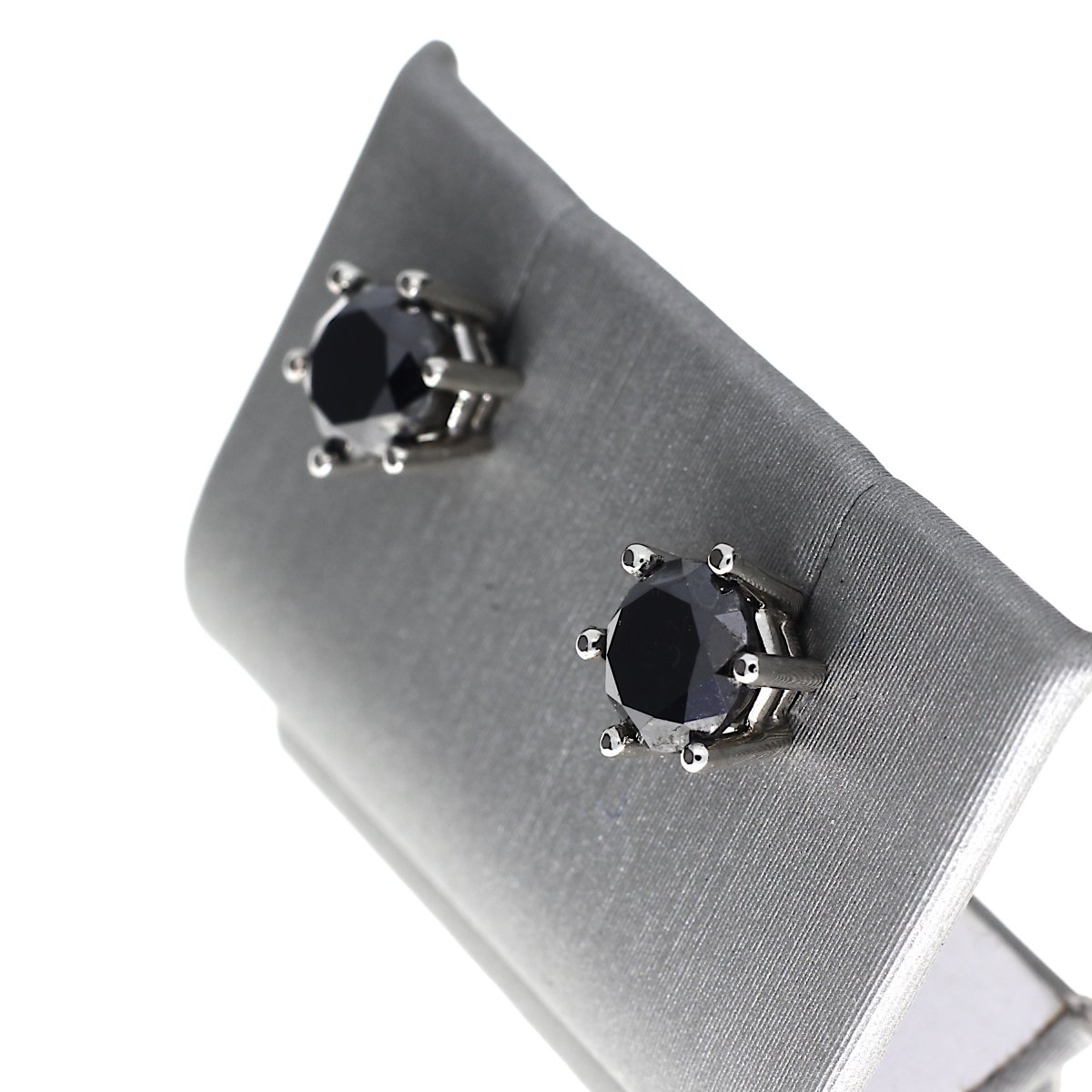 Black Diamonds Solitair Oorstekkers 2 - 1.40 crt.