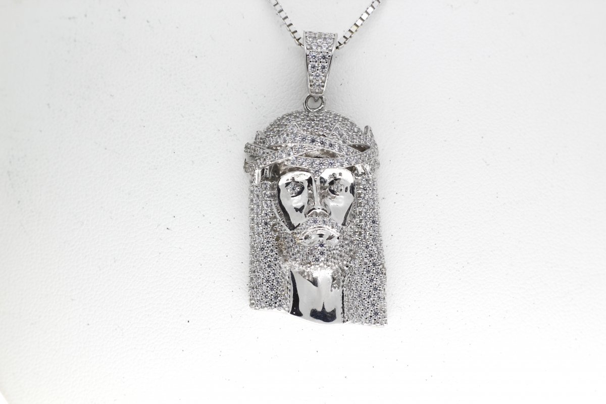 Christus Hanger 18 Karaat Witgoud Pavé