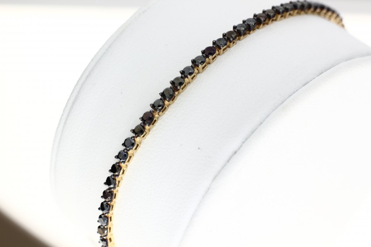 Geelgouden Tennis Armband Met Zwarte Kristallen