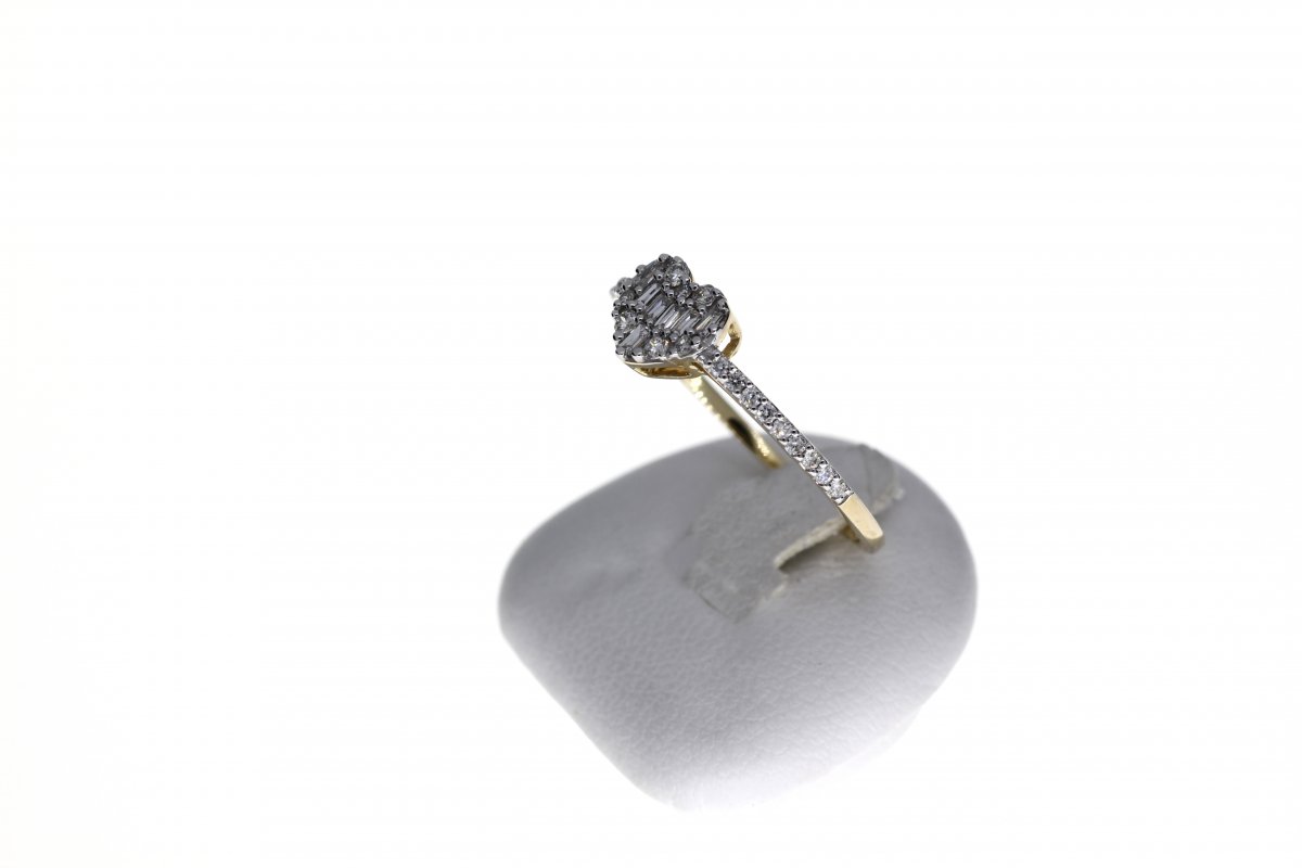 Rijring Solitair ring hartvorm 32-0.22crt