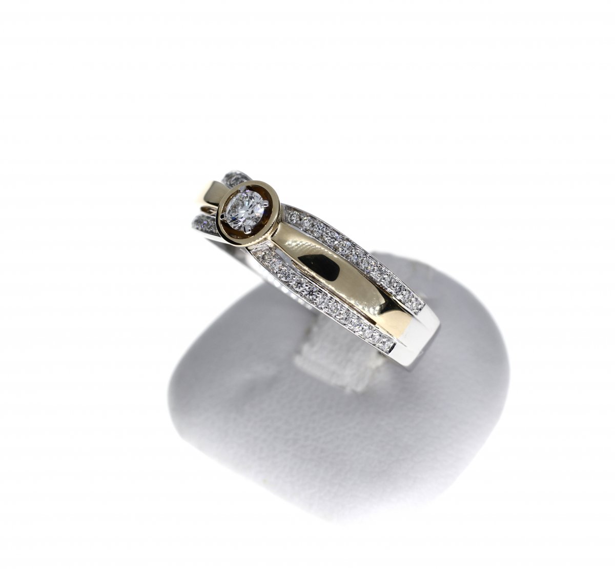 Bi-Color fantasie ring 49-0.30crt
