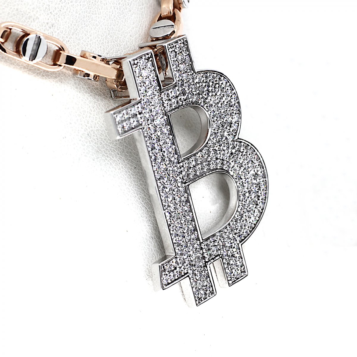 Lab-grown Bitcoin hanger 235-2.71crt.