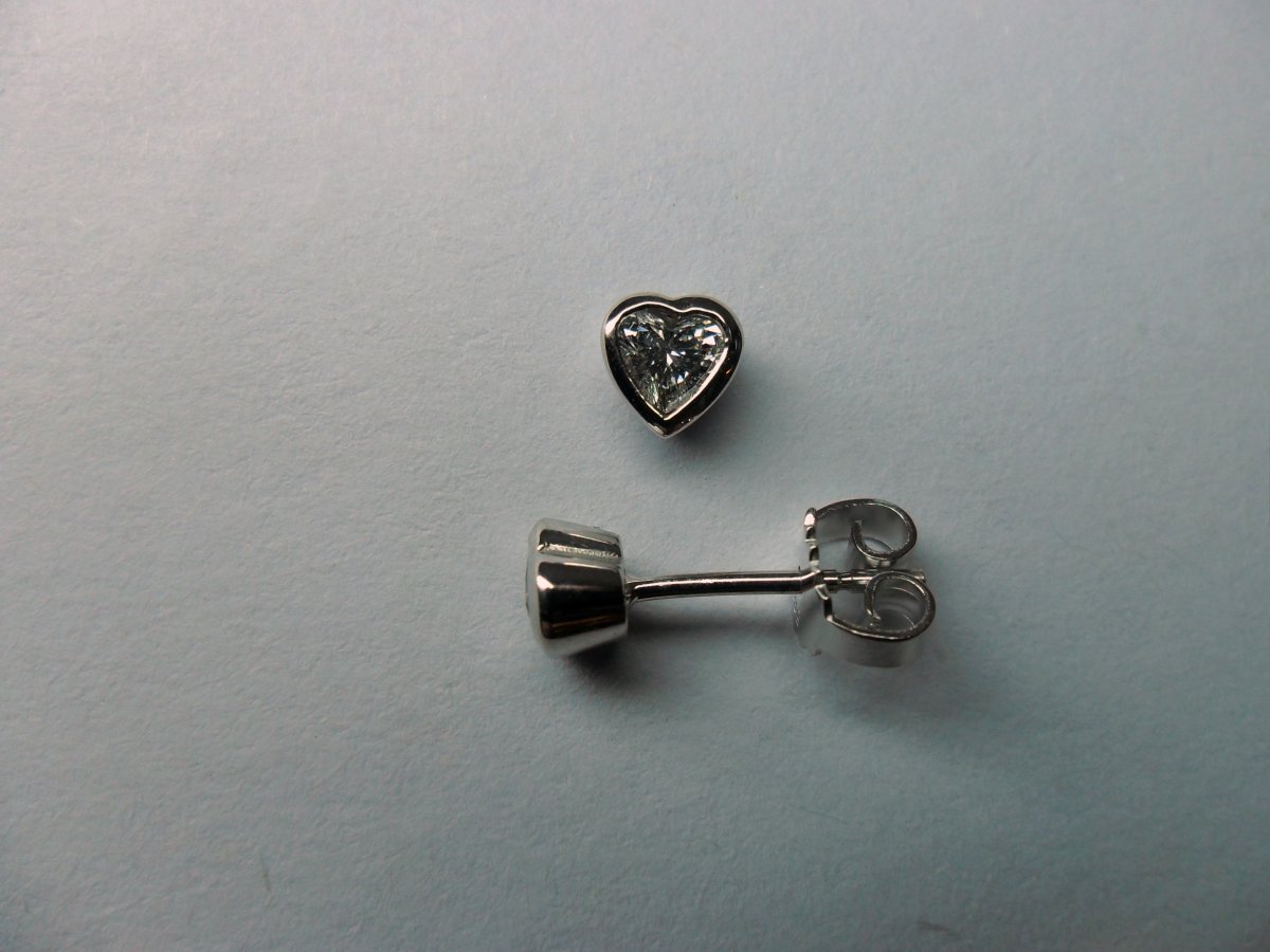 White Gold Heart Shape Ear Studs Closed Setting