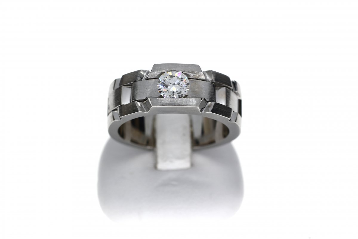 Eliro Ring Zwaar Witgoud 0.50 crt.