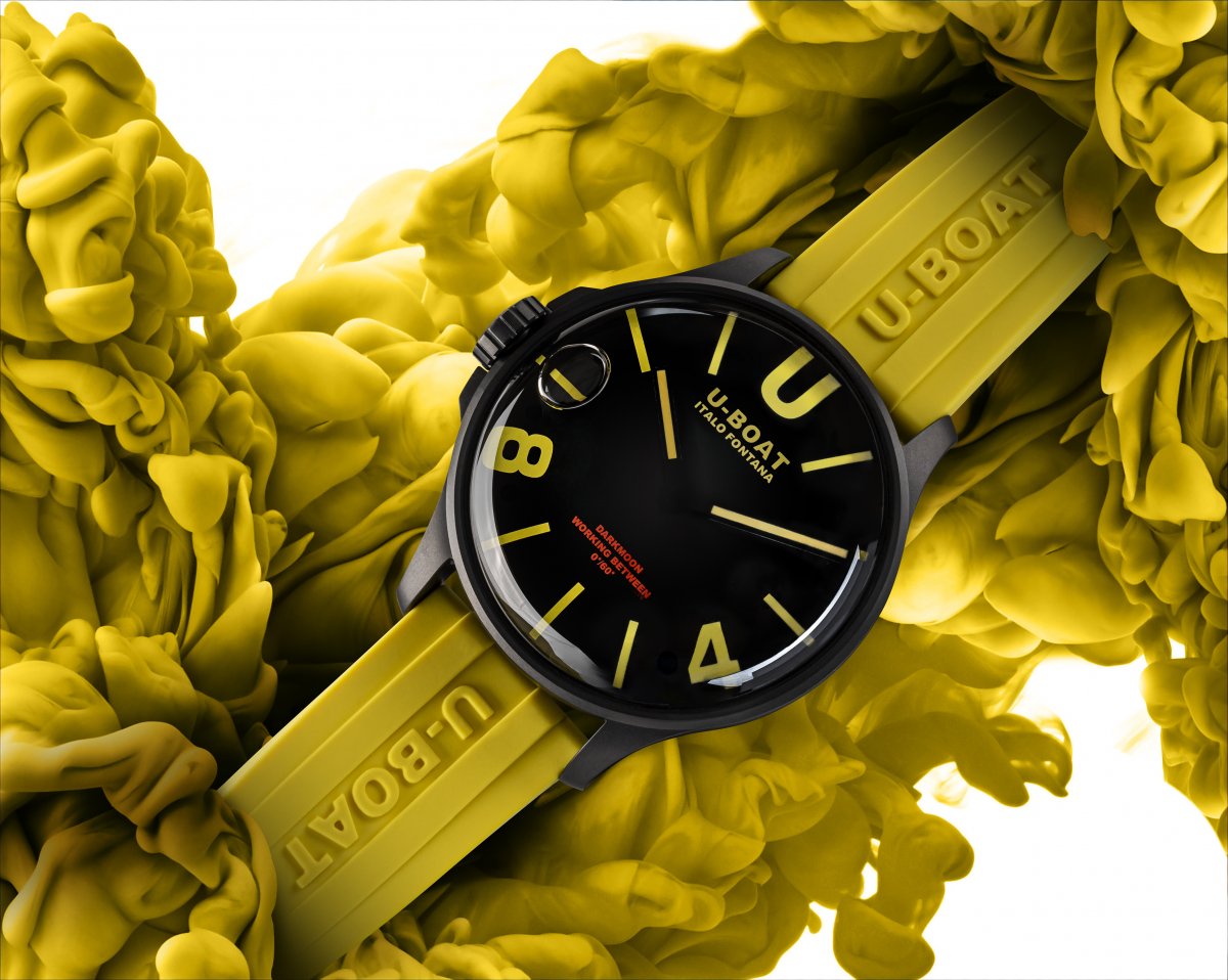 U-Boat Darkmoon 44MM BK Yellow PVD horloge 9522
