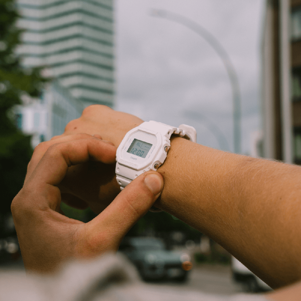 G-Shock classic style horloge DW-5600WW-7ER