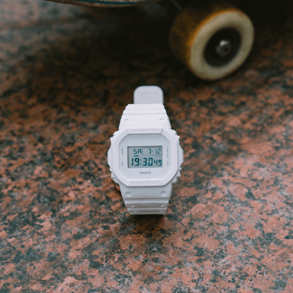 G-Shock classic style horloge DW-5600WW-7ER