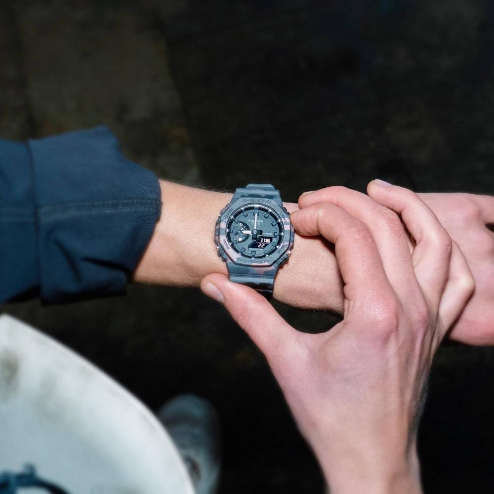 G-Shock Classic Style Camo horloge GA-2100CM-8AER