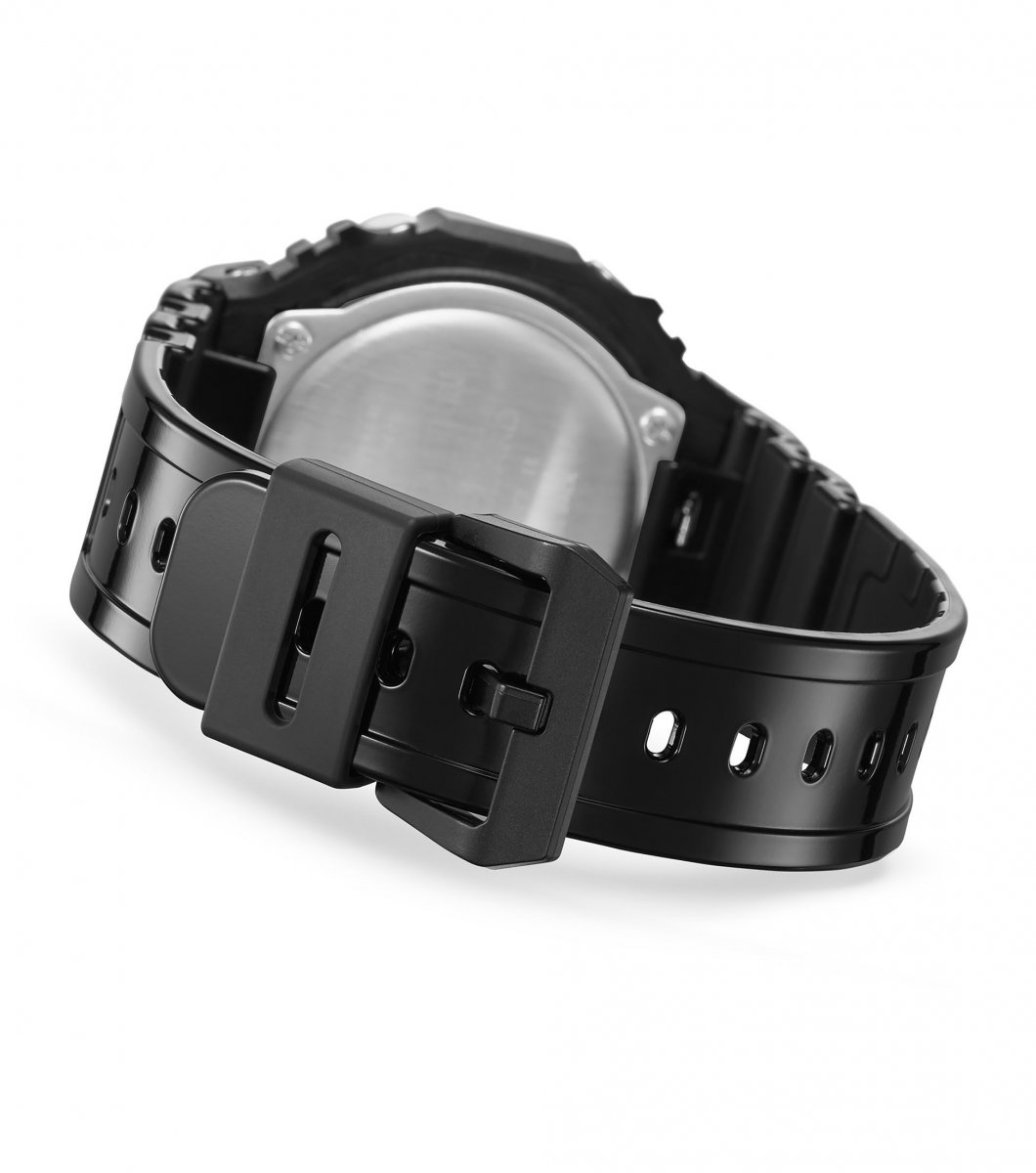 G-Shock Classic Style GA-2100RGB-1AER Virtual Rainbow horloge