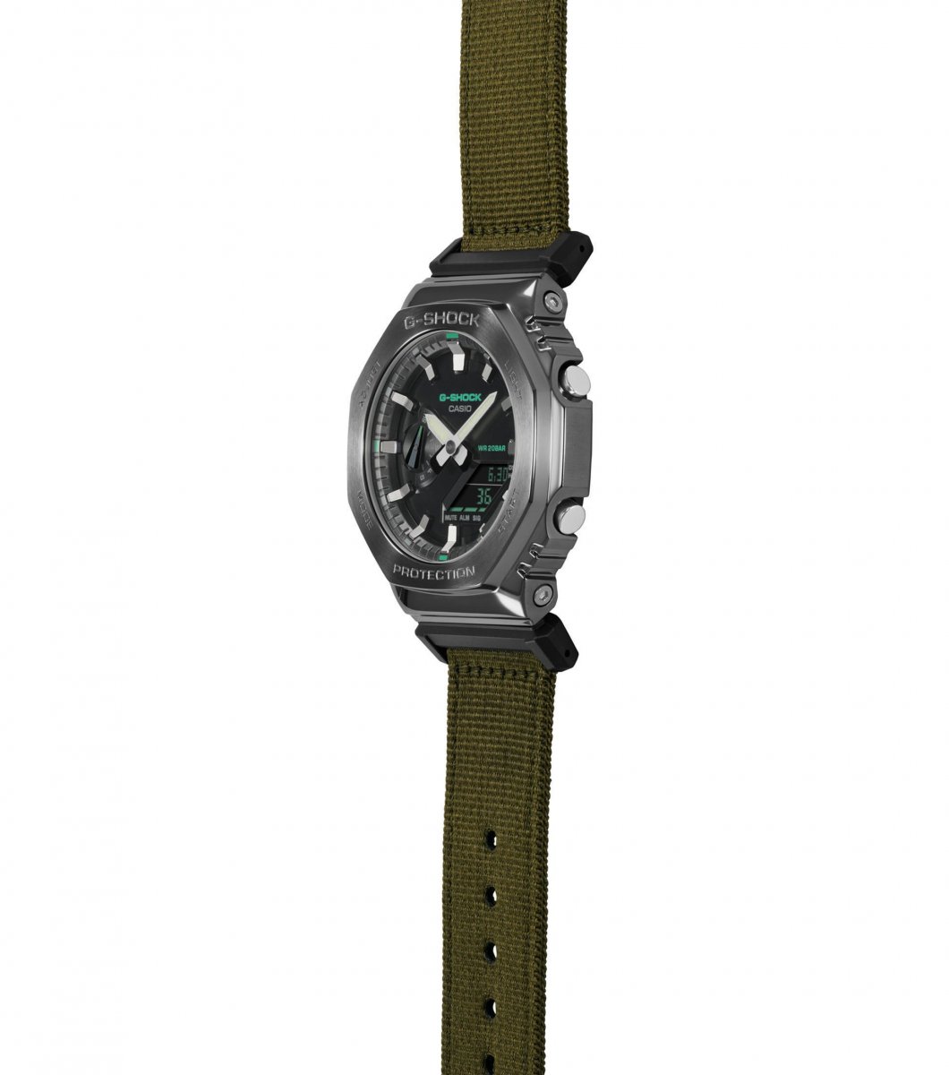 G-Shock Classic Style GM-2100CB-3AER Utility Metal horloge