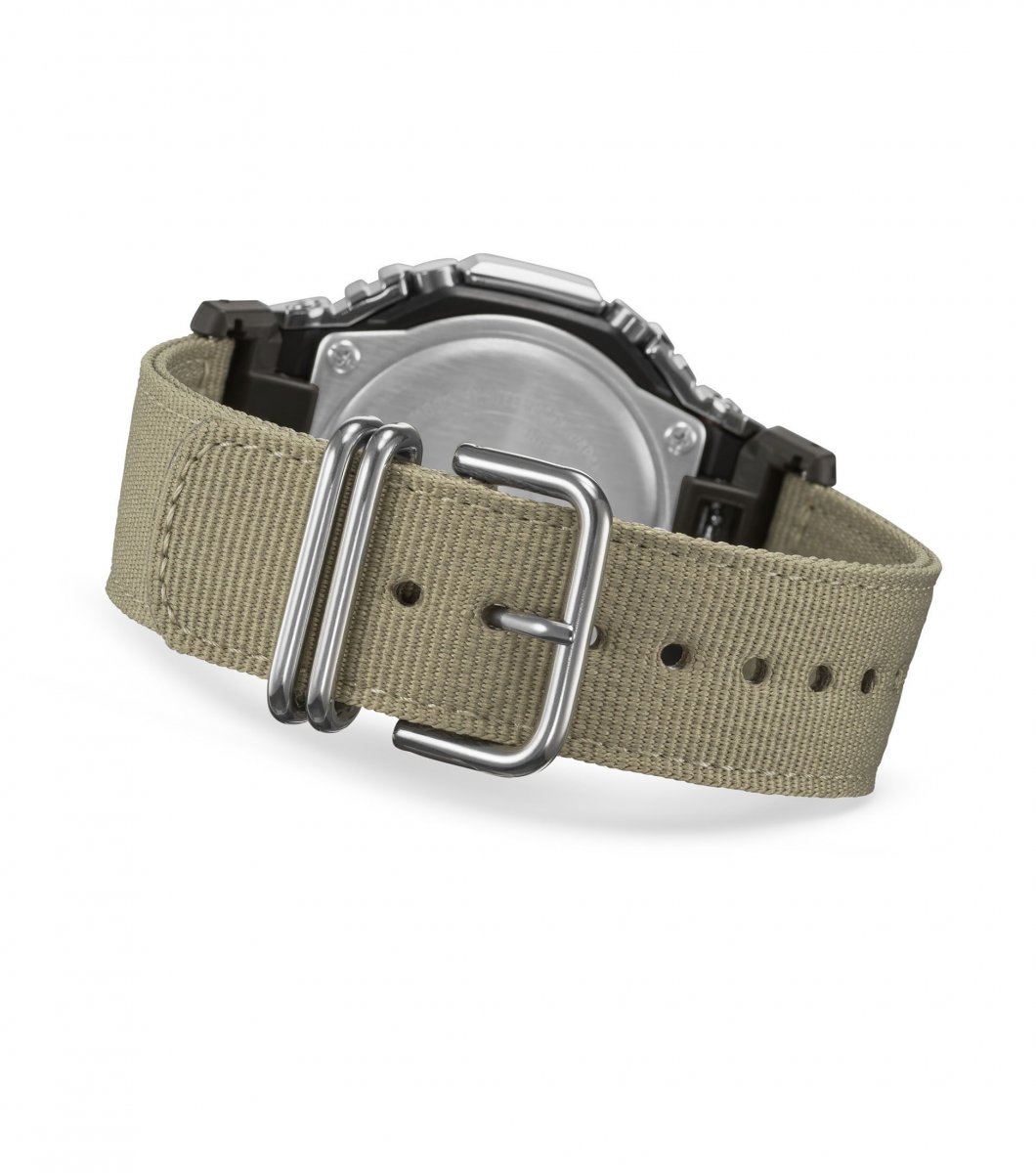 G-Shock Classic Style GM-2100C-5AER Utility Metal watch