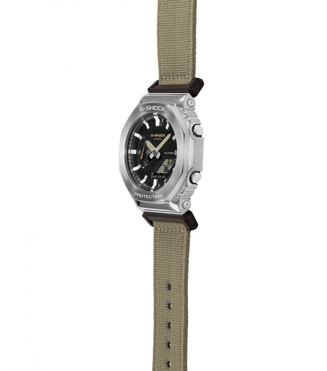 G-Shock Classic Style GM-2100C-5AER Utility Metal watch