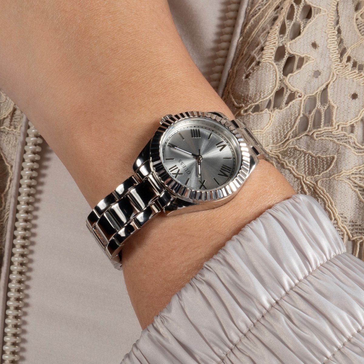 Guess Watches Mini Luna horloge GW0687L1