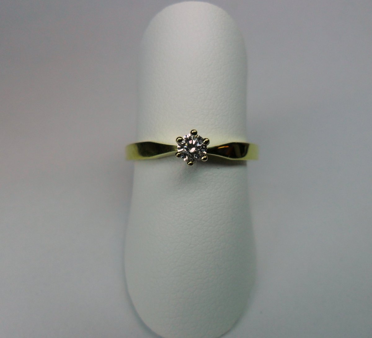 6 pronks solitaire ring