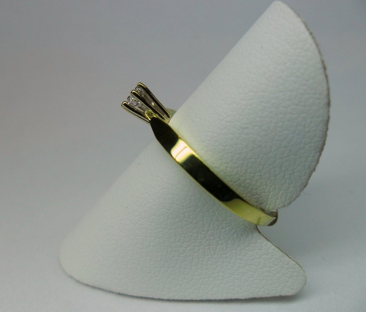 6 pronks solitaire ring