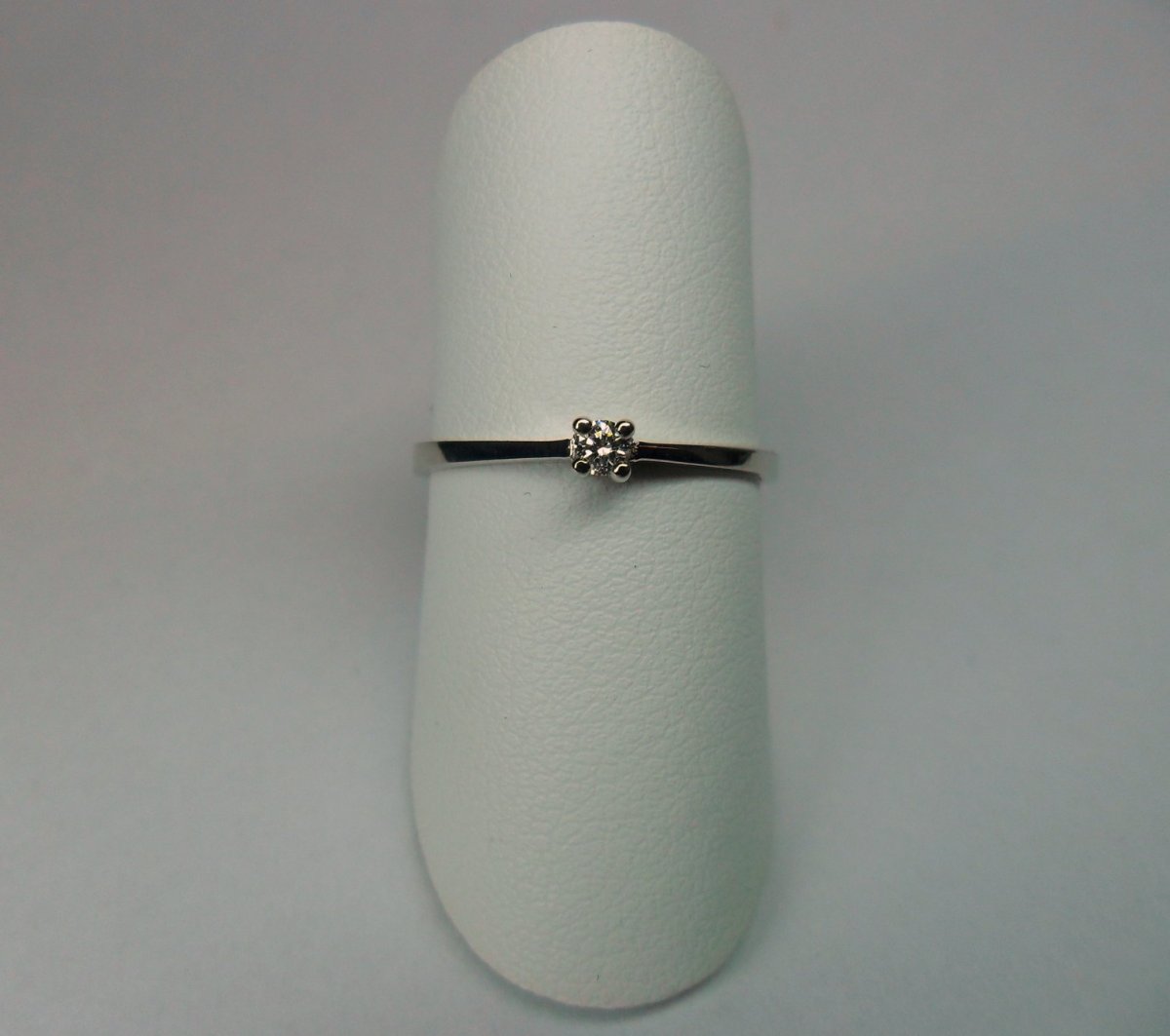 4 pronks solitaire ring