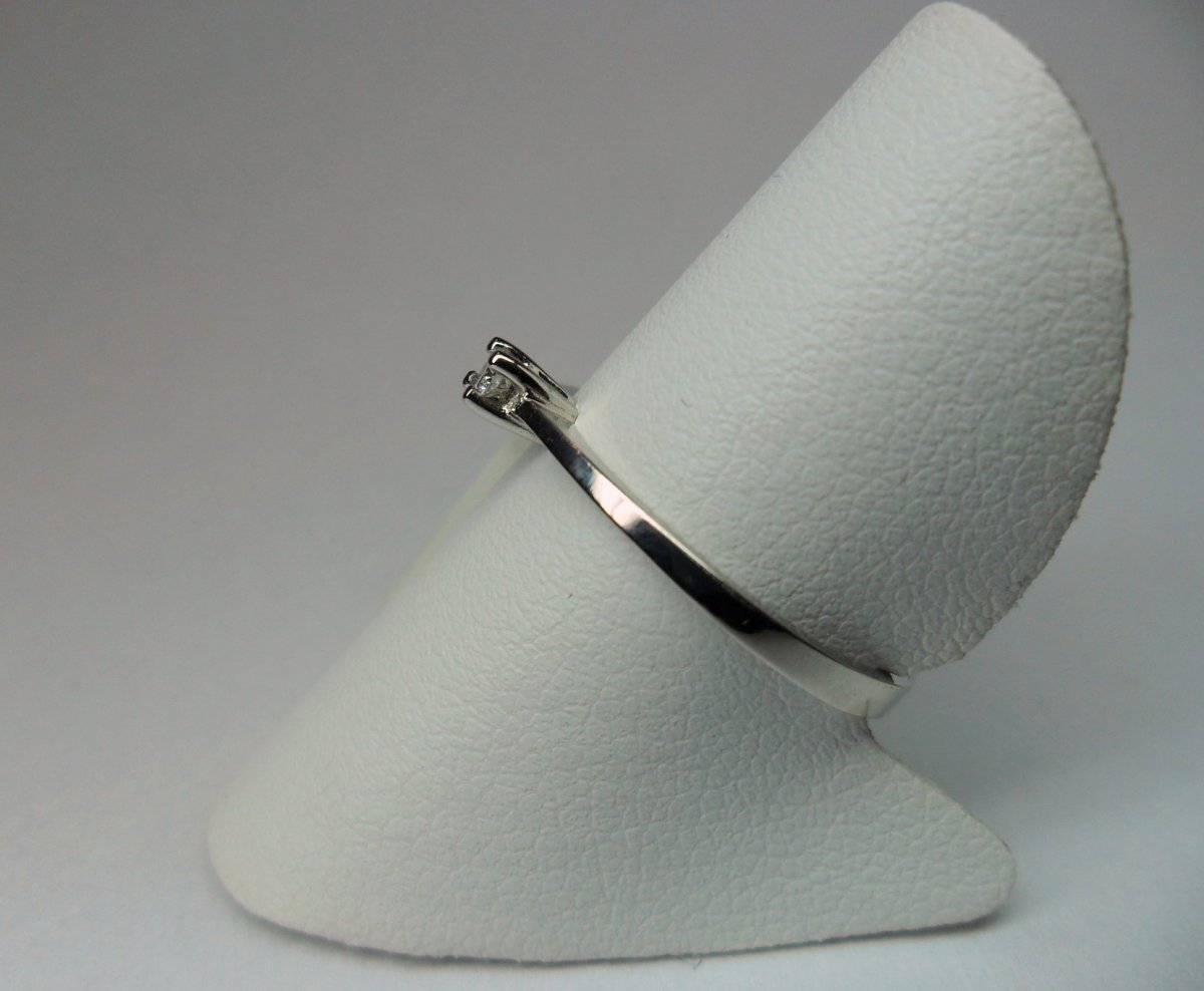 4 pronks solitaire ring