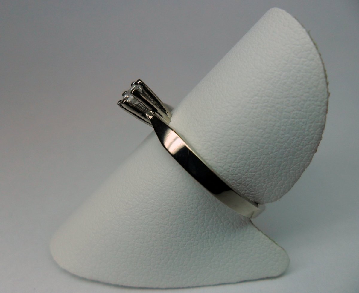 6 pronks solitaire ring