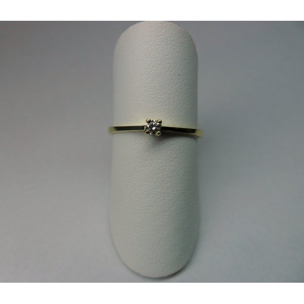 4 pronks solitaire ring