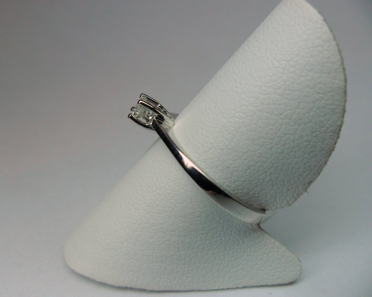 4 pronks solitaire ring