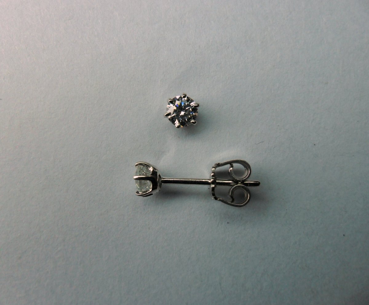 Witgouden 6-Poot Solitair Oorstekers 2 - 0.28 crt.