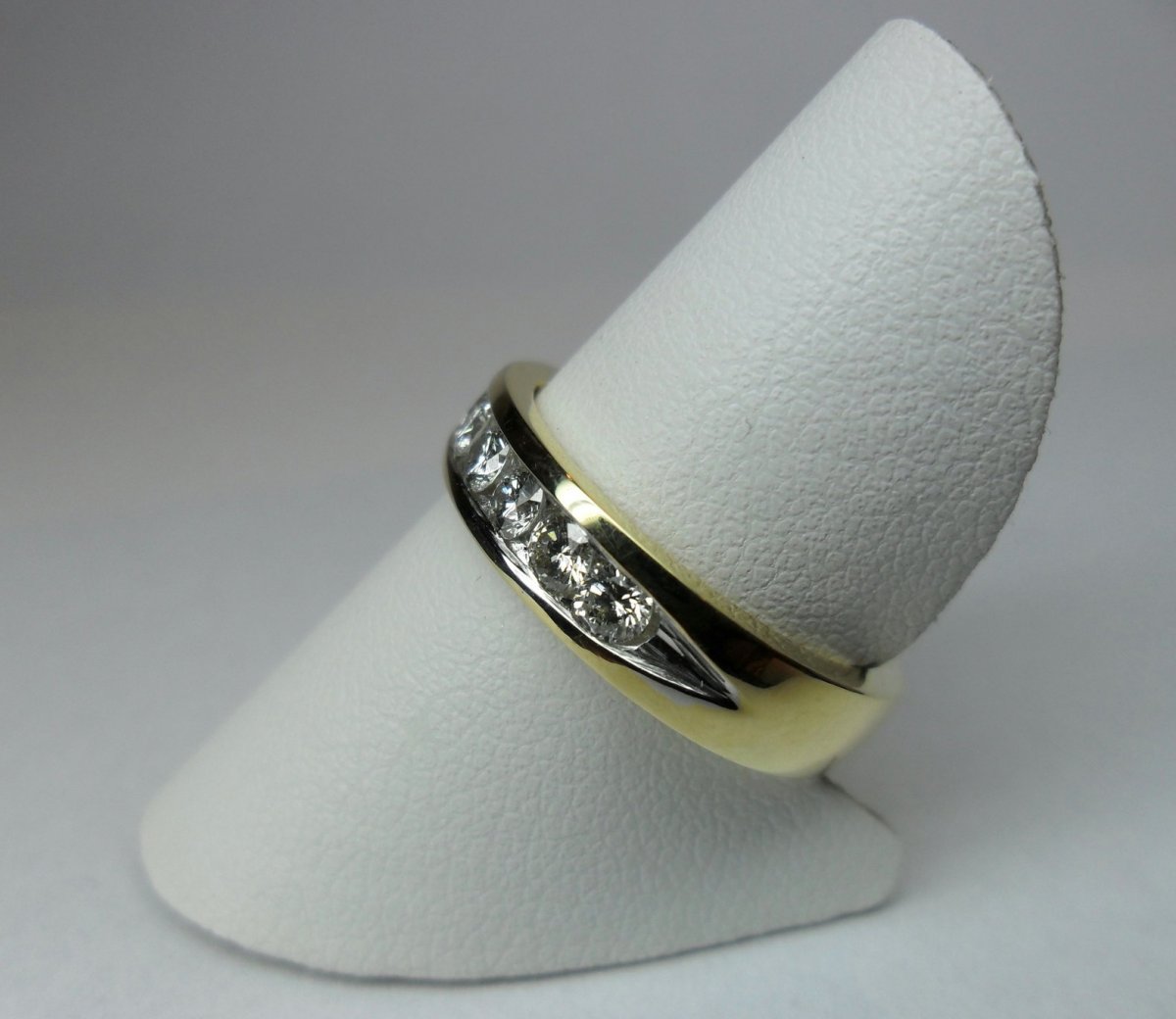 Rail Ring Geelgoud 0.75 crt.