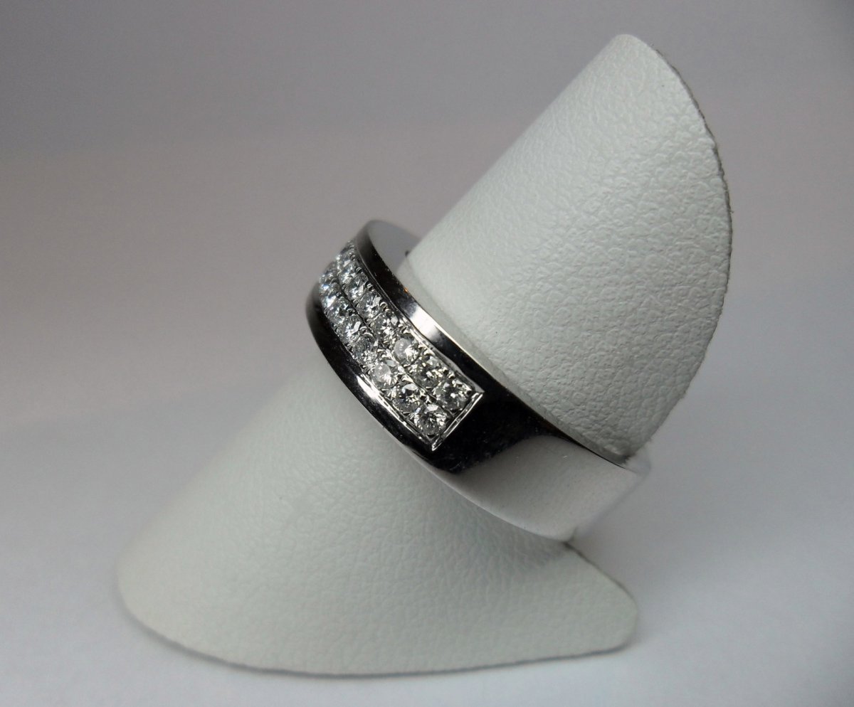 Double row pavé ring