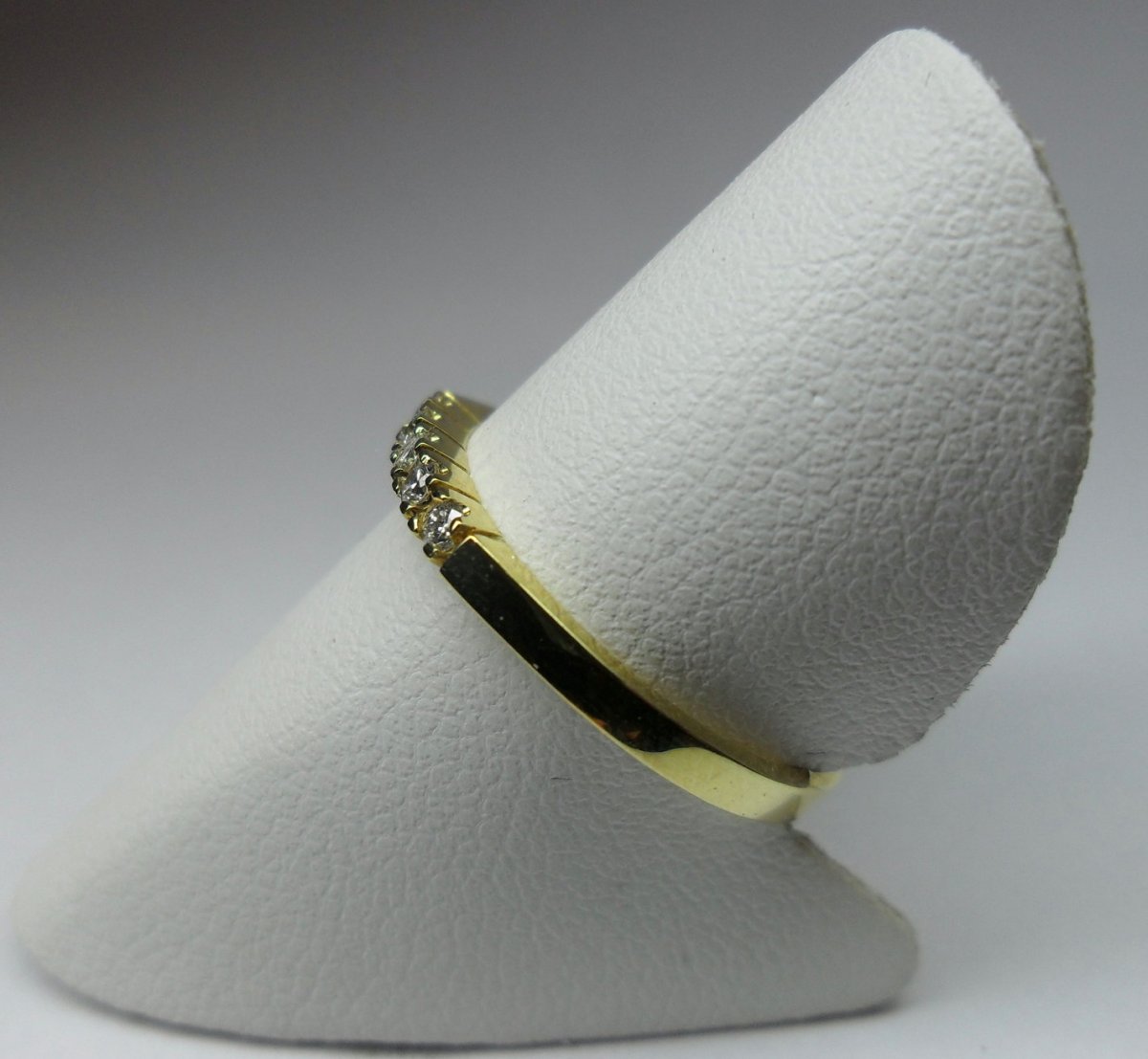 Row Ring Small 5st. Yellow Gold