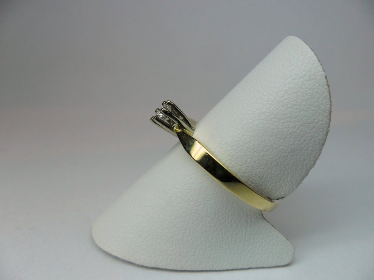 Geelgouden Solitair Ring 0.17 crt.