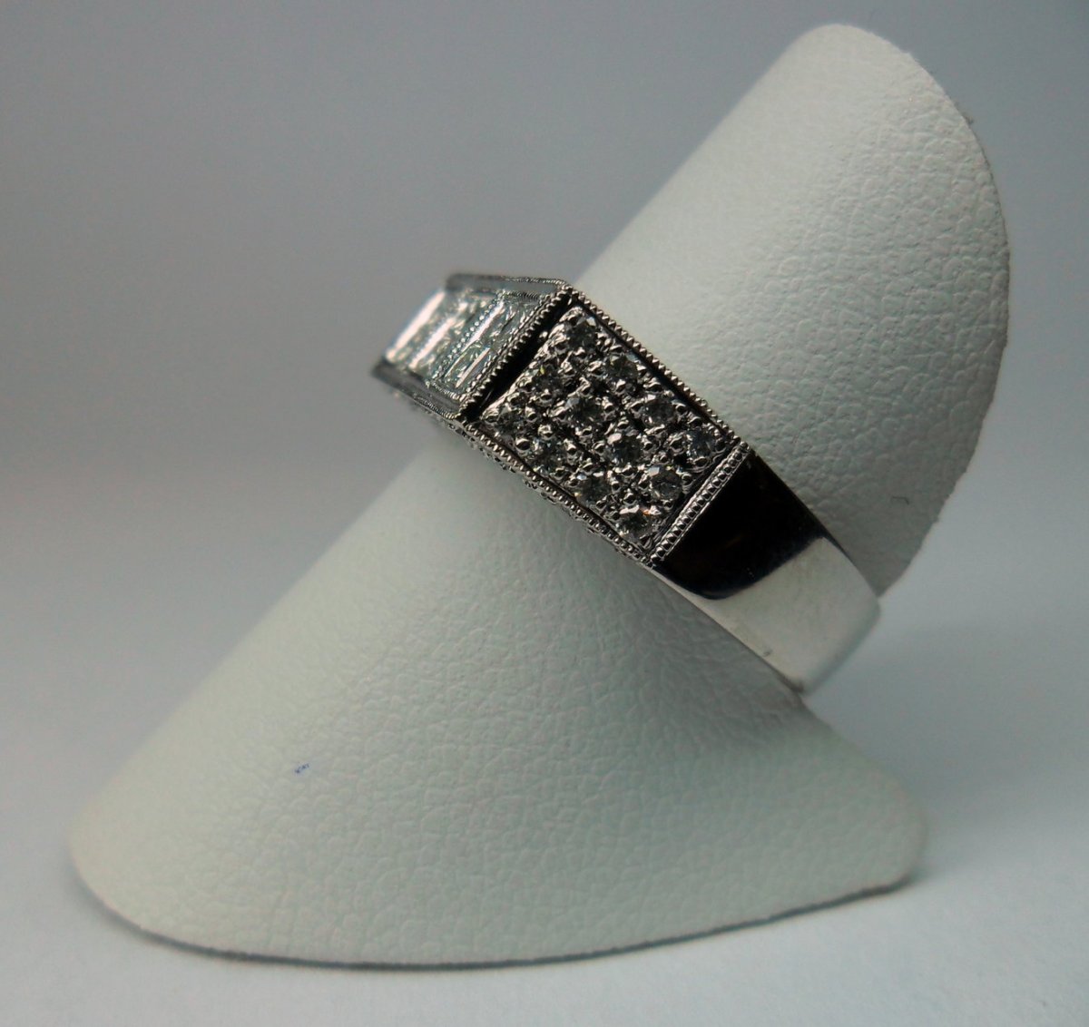 Men's pavé ring